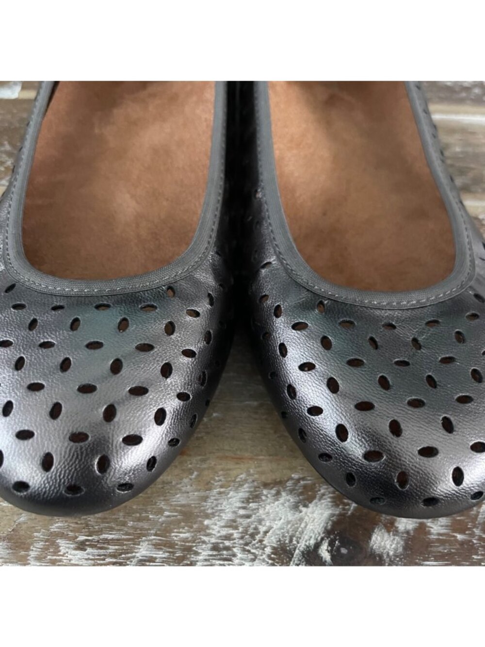Vionic Womens Robyn II Perforated Leather Ballet Flats 7.5W Metallic Classic - Picture 7 of 14